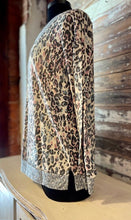 Load image into Gallery viewer, Long Sleeve Leopard Print Top