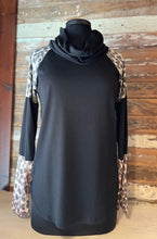Load image into Gallery viewer, Long Sleeve Black & Leopard Block Print Top
