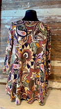 Load image into Gallery viewer, 3/4 Sleeve Floral &amp; Paisley Print Tunic
