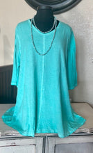 Load image into Gallery viewer, V-Neck 3/4 Sleeve Tunic - Mint