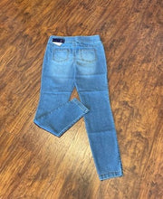 Load image into Gallery viewer, Medium Wash Pull On Denim Jegging
