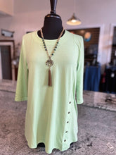 Load image into Gallery viewer, 3/4 Sleeve Button Detail Top - Lime
